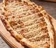 Kıymalı Kaşarlı Pide